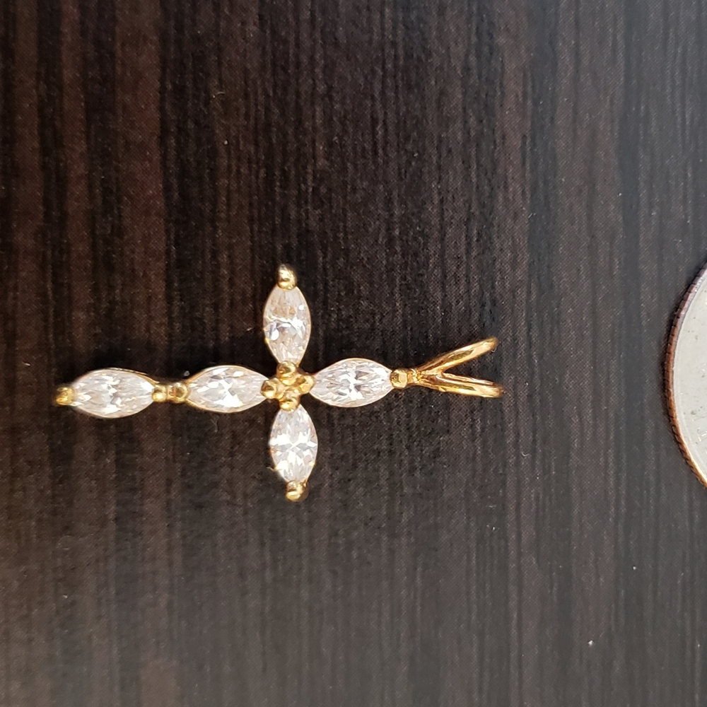 💕Diamond CZ Cross Pendant
